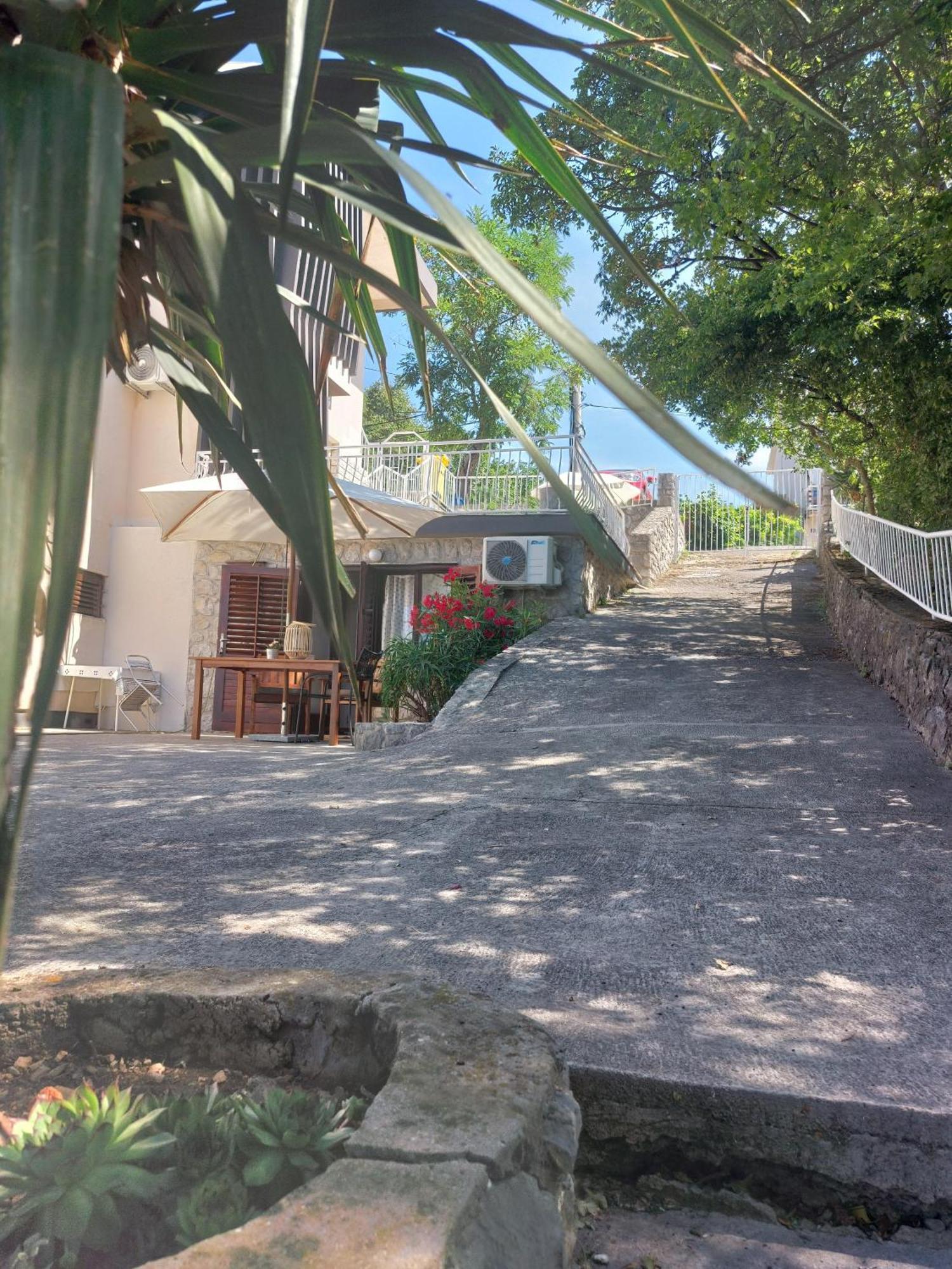 Apartmani E&G Dramalj Bagian luar foto